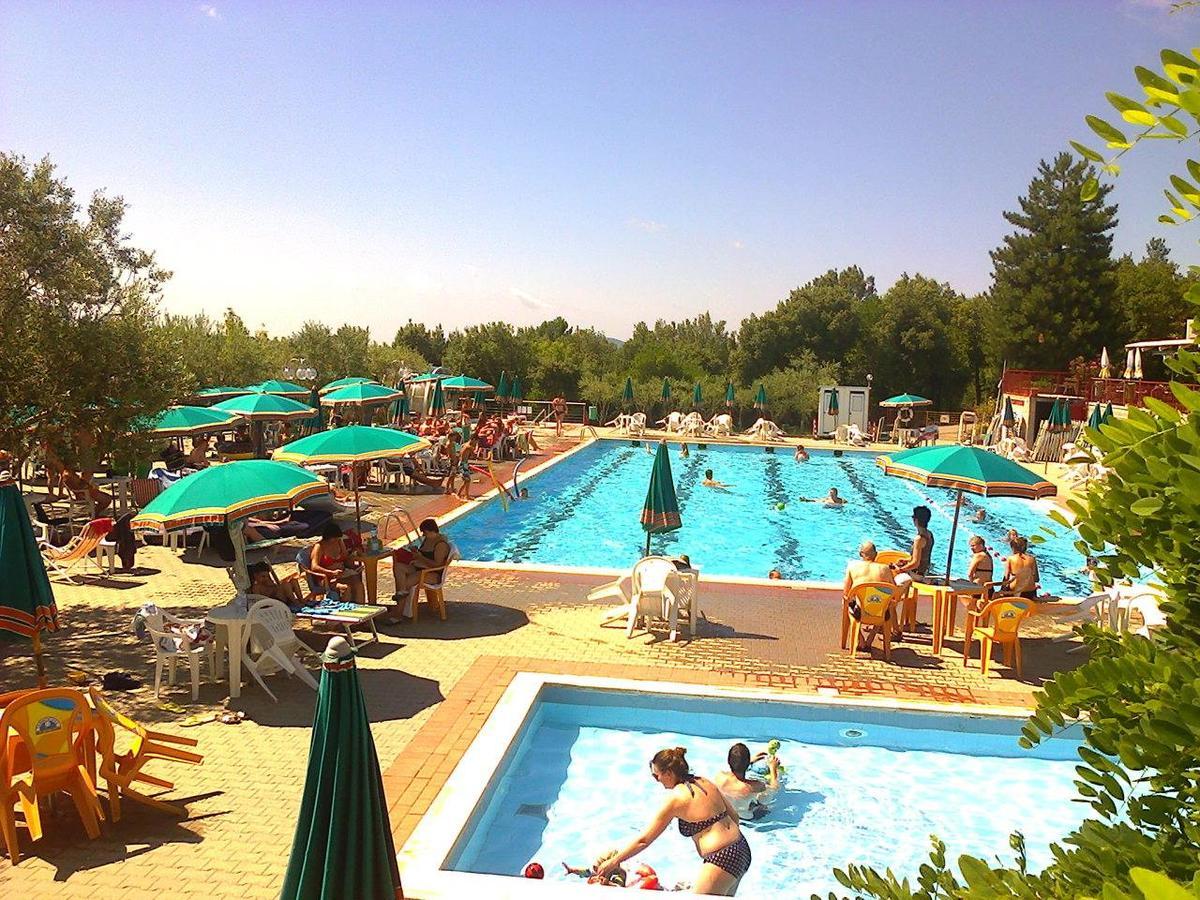 Camping Le Soline Casciano Di Murlo ภายนอก รูปภาพ