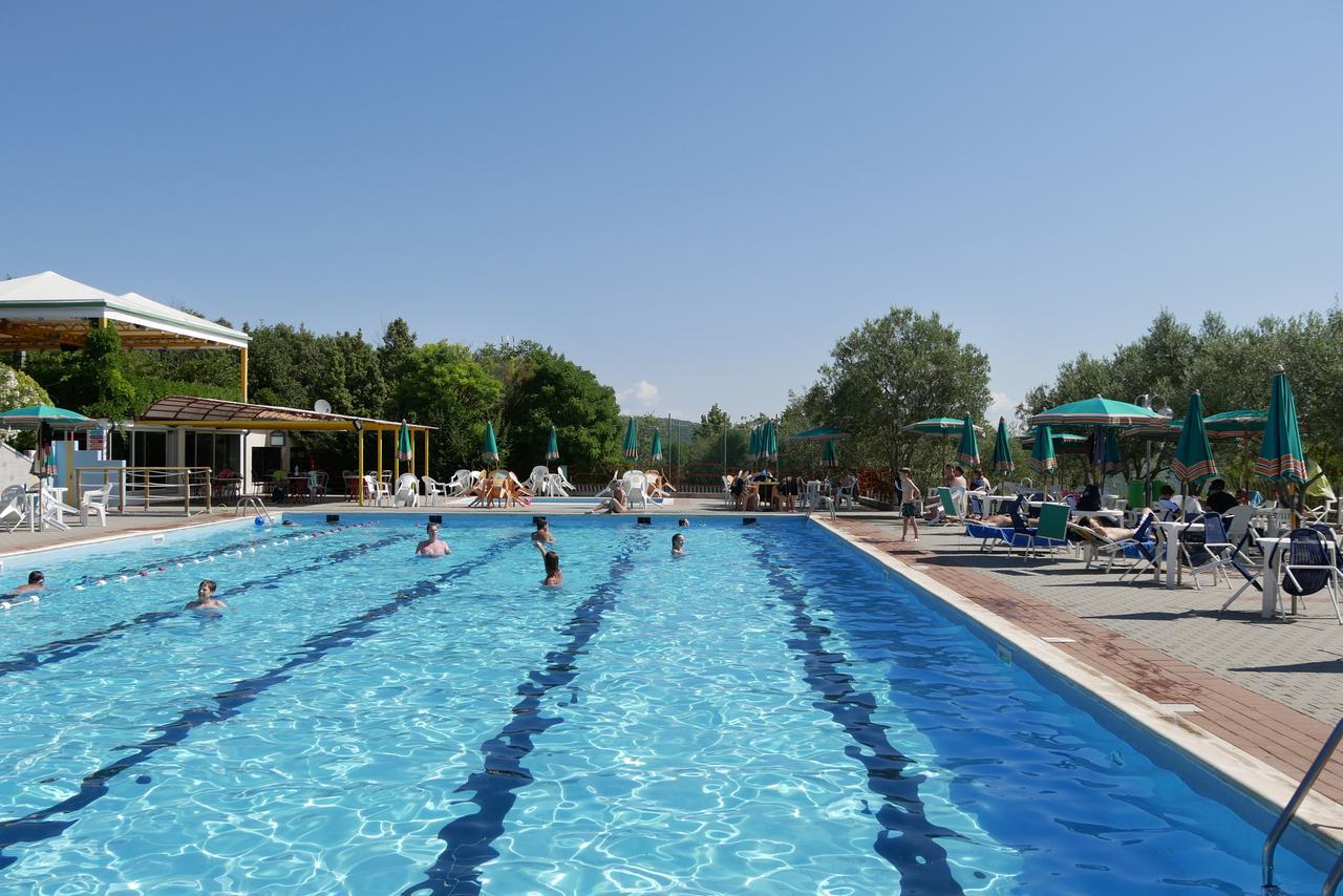 Camping Le Soline Casciano Di Murlo ภายนอก รูปภาพ